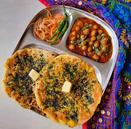 Amritsari Kulcha Chole