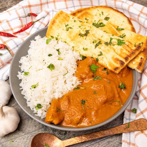 Butter Chicken with Rice/Naan